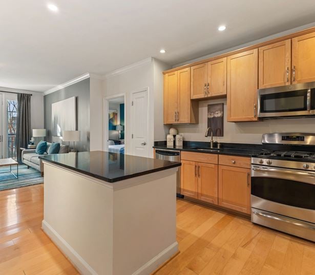 Vienna apartments near Capital One - The Reserve at Tysons Corner Gourmet kitchens