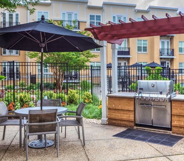 Mosaic District apartments for rent - The Reserve at Tysons Corner Poolside, outdoor lounge