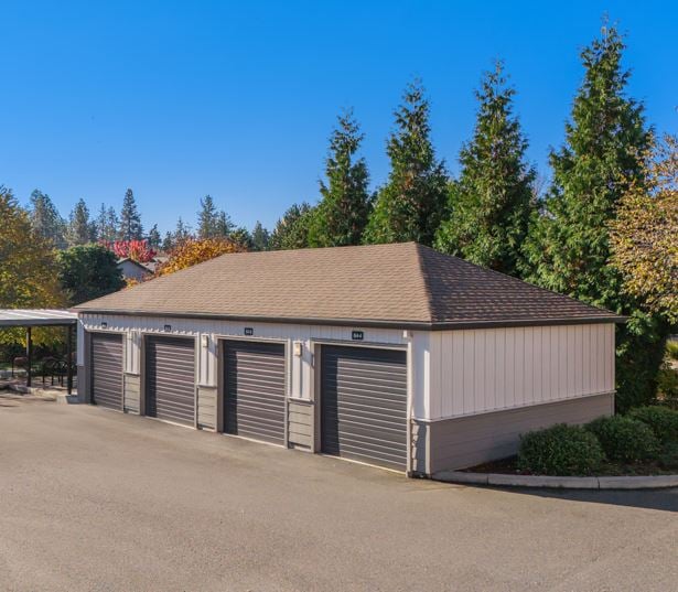 Beaverton apartments for rent near the Elmonica Max Station - Victory Flats Detached Garages