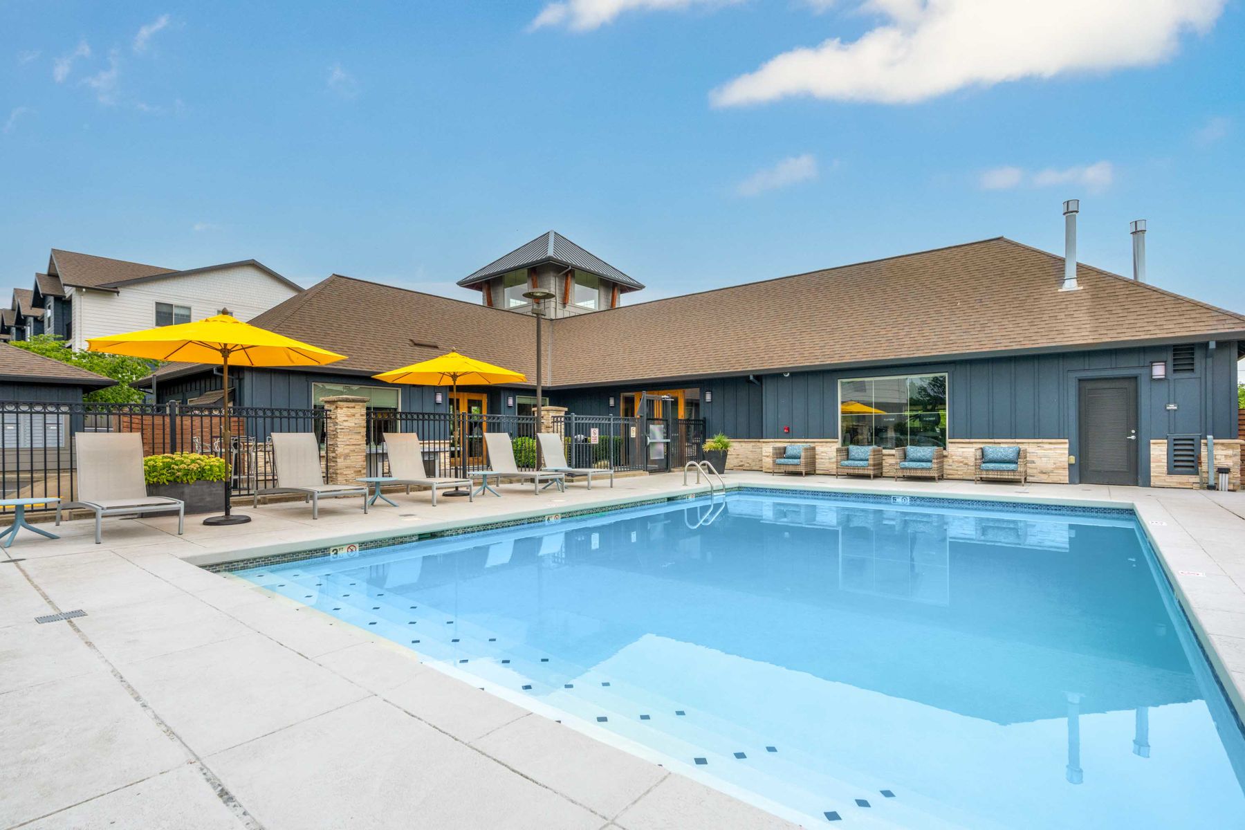 Victory Flats apartments near IBM in Beaverton - Poolside