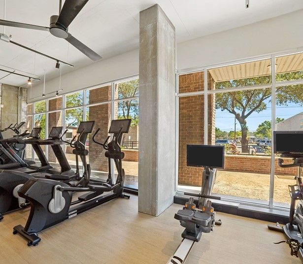 Midtown Houston Apartments - 2125 Yale - Fitness Center