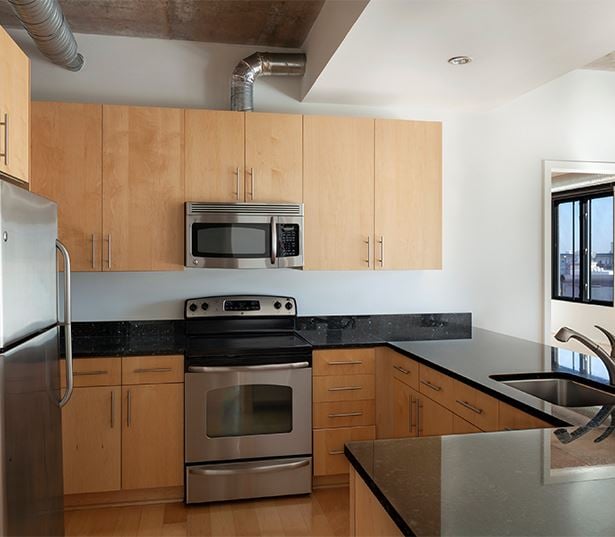 Zoso Flats - Modern Kitchen - Arlington, VA Apartments - Clarendon-Courthouse
