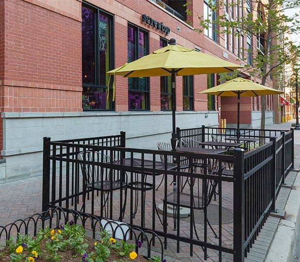 Zoso Flats - Screwtop Wine Bar - Arlington VA Rentals