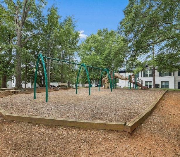 Apartments in Blakeney near Ballantyne Corporate Park - Promenade Park - Playground