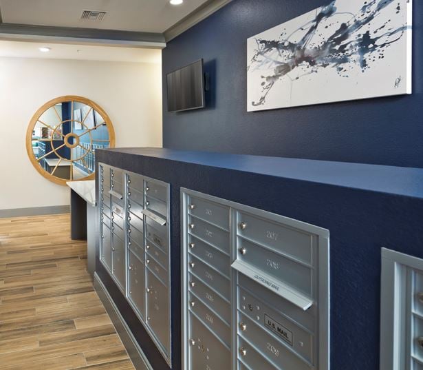 Apartments for rent in Phoenix - District at Biltmore mail room