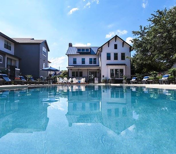 NoA on McNeil Townhomes + Flats - Austin, TX - pool