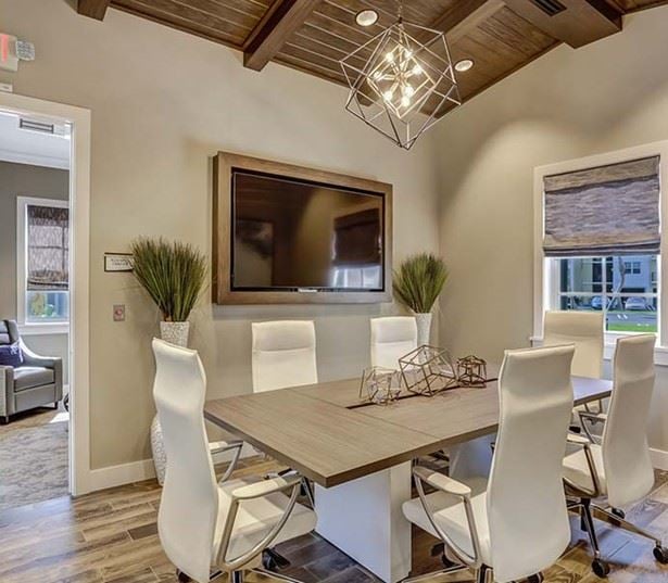The District Boynton - Apartments in Palm Beach County - business center