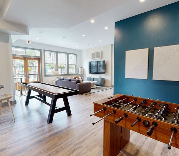 Apartments in Issaquah - The Timbers at Issaquah Ridge - Game Lounge