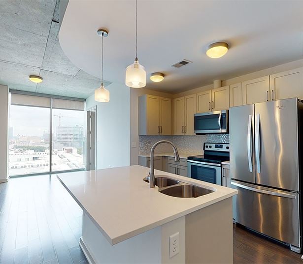 Music Row apartments for rent in Nashville - SkyHouse Nashville 11F3 / 1 Bed / 1 Bath / 691 SF