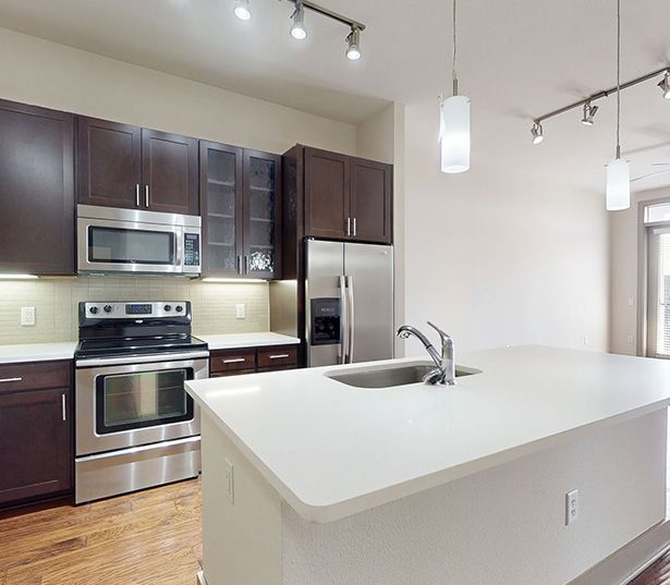 Uptown Dallas Apartments for Rent - Icon at Ross - 11F6B Floor Plan Virtual Tour