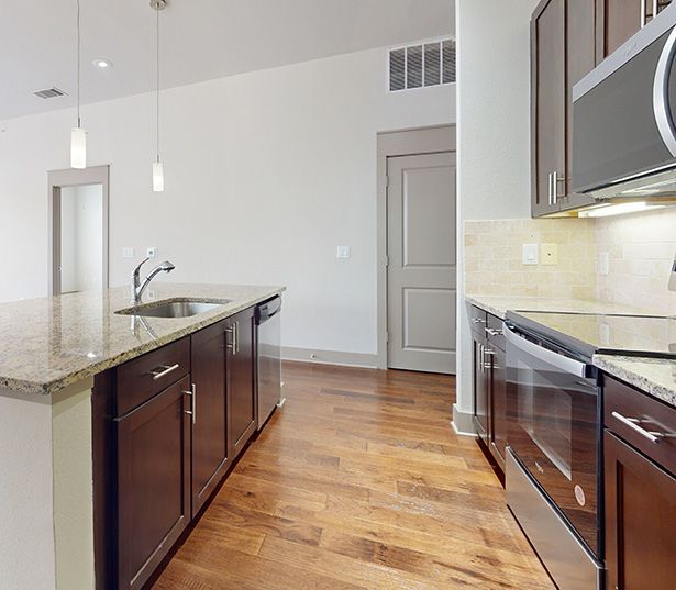 Icon at Ross Apartments in Uptown Dallas - 22F4C Floor Plan Virtual Tour