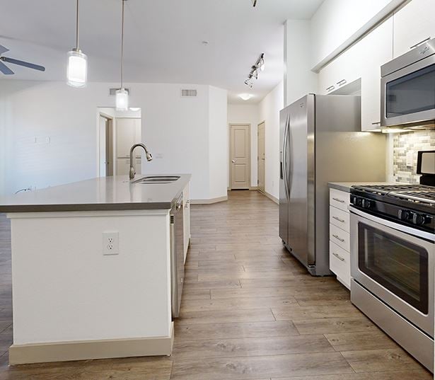 Pet Friendly Apartments in Scottsdale, AZ - Avion on Legacy - B1 Floor Plan Virtual Tour