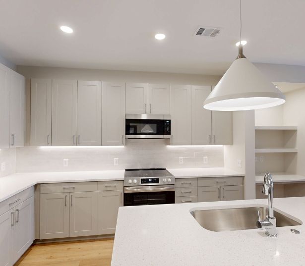 Charleston Apartments - Brooking Square Apartments & Townhomes - The Sullivan Virtual Tour