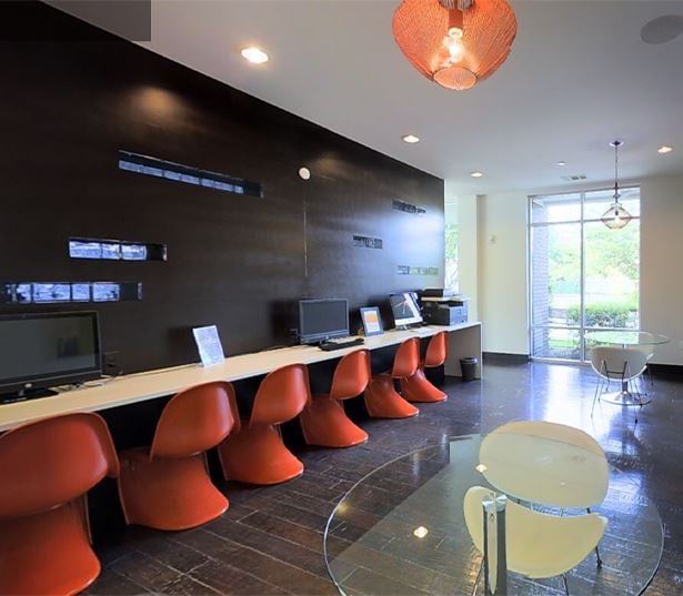 Apartments in Knox Henderson Dallas - Strata - Business Center virtual tour