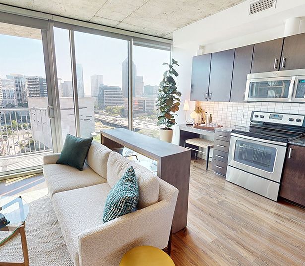 SkyHouse Dallas - C1 floor plan virtual tour - Apartments in Downtown Dallas TX