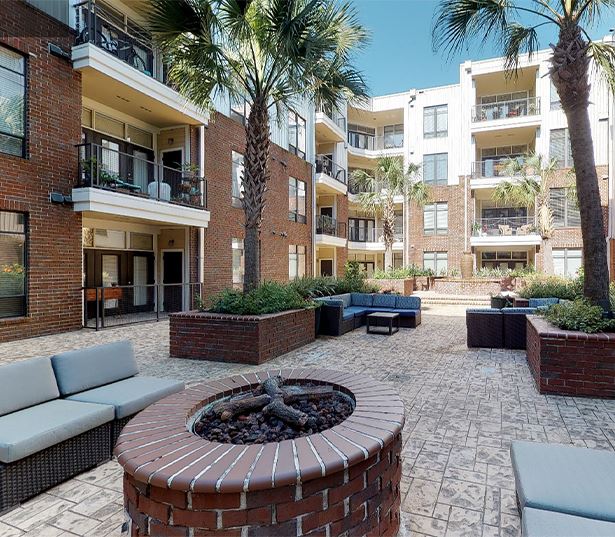 2125 Yale - Houston, TX Apartments - Courtyard Virtual Tour