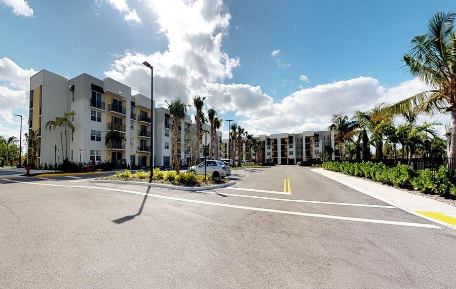 The District Boynton - Boynton Beach, FL apartments - exterior