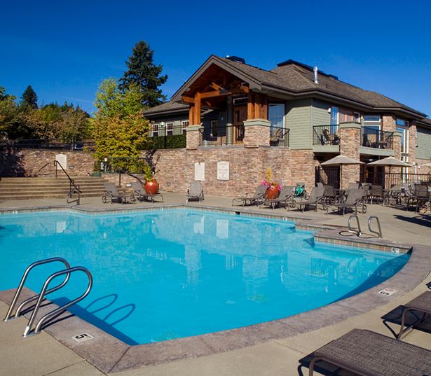 Boulder Creek apartments in Issaquah Plateau near Boeing - pool virtual tour