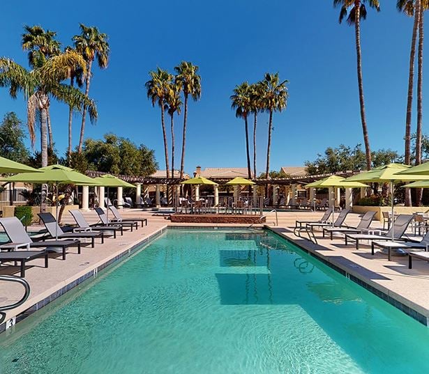 San Carlos Apartments in Scottsdale, AZ - Pool