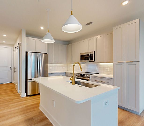 1 Bedroom Apartments in Tampa - The Residence Peninsula - Starboard