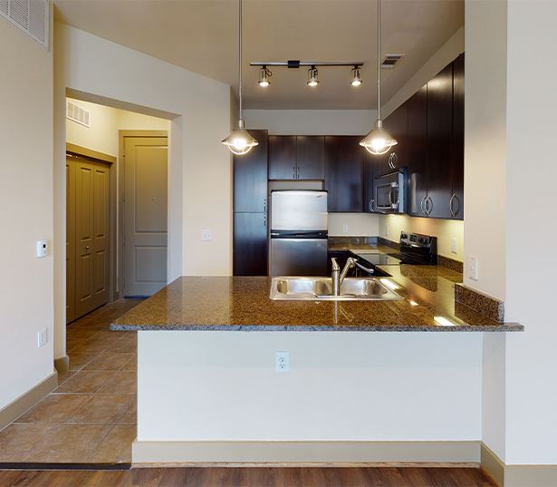 Videos & Virtual Tours The Heights Houston Apartments 2125 Yale