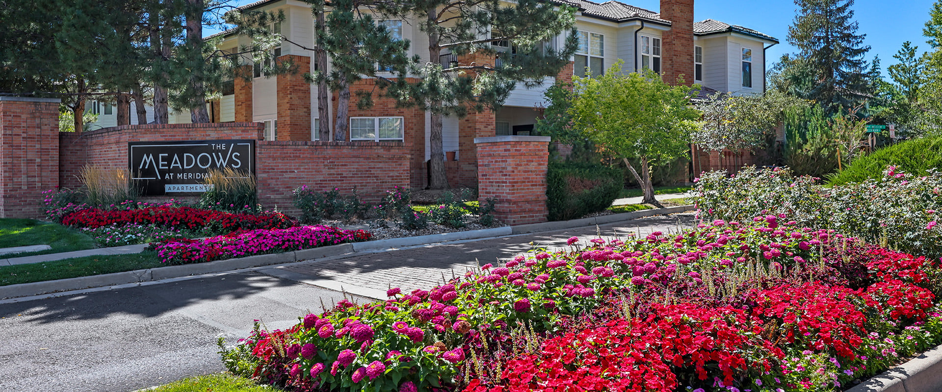Meridian Business Park apartments for rent - Meadows At Meridian lush landscaping
