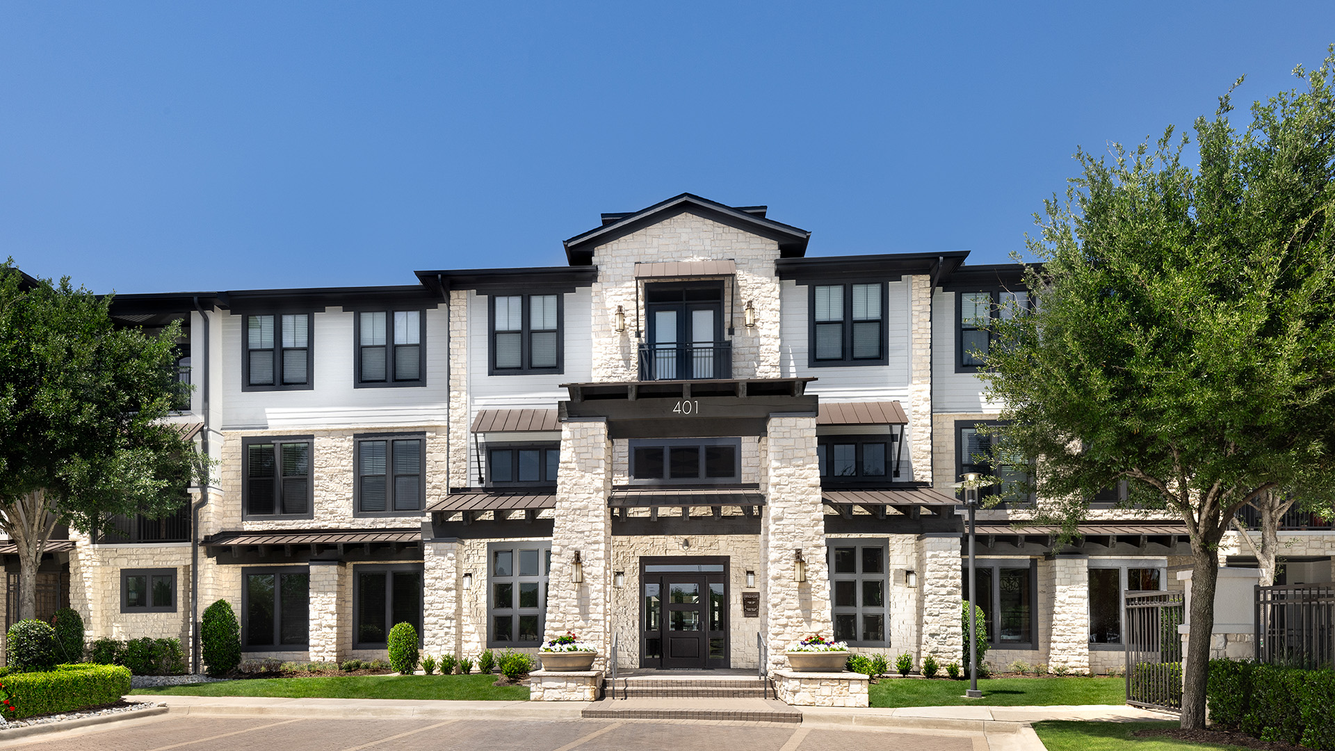 Grapevine, Texas Apartments for Rent StoneLedge Apartments