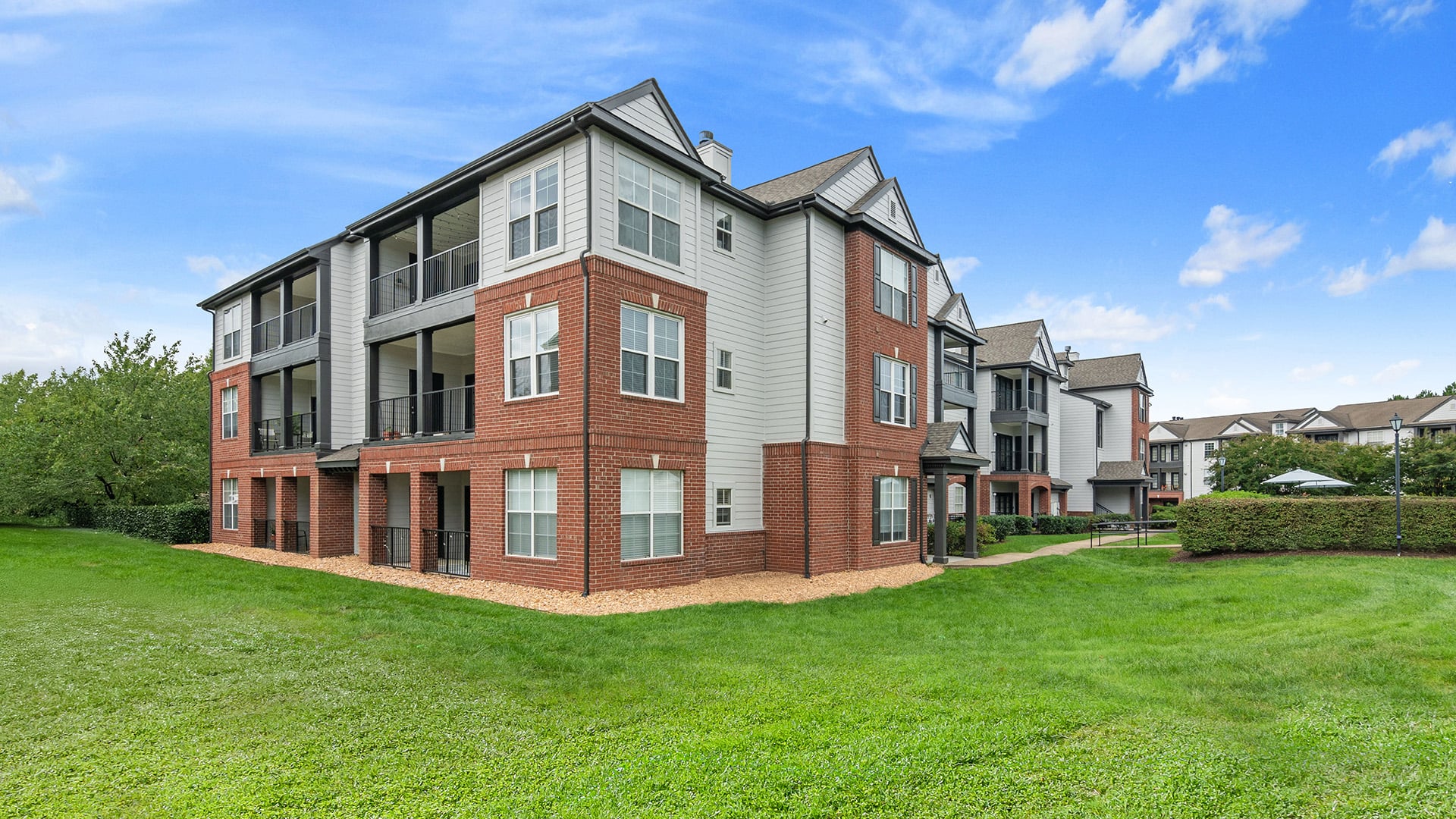 Richmond apartment homes - The Madison Apartments exterior