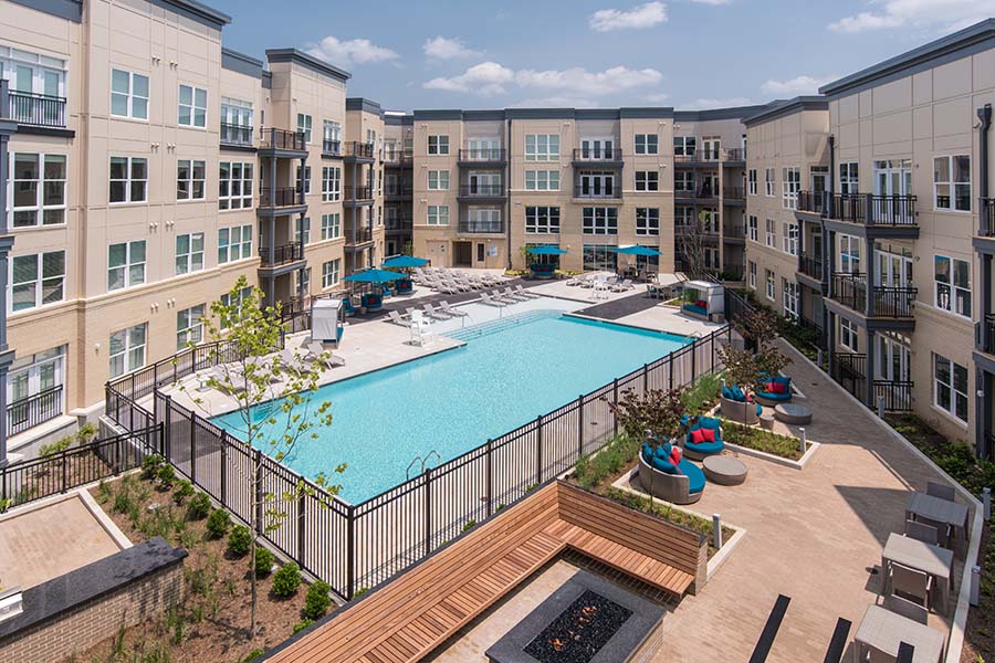 Mallory Square | Apartments in Rockville, MD | pool area
