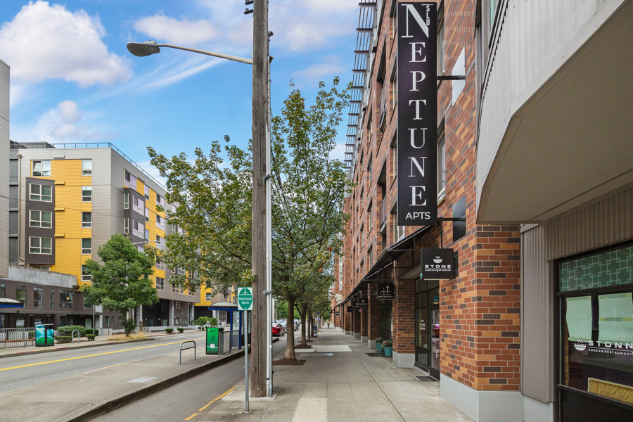 Neptune Apartments | Seattle, WA | South Lake Union Apartments