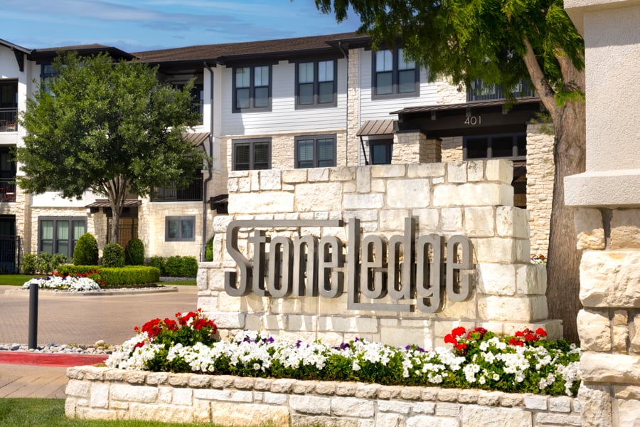 Grapevine, TX Apartments - StoneLedge - Exterior