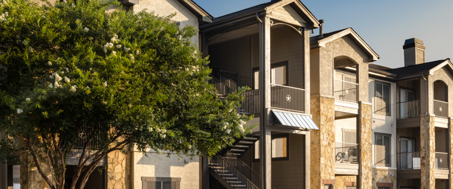 North Austin Apartments - Settlers Ridge - Exterior