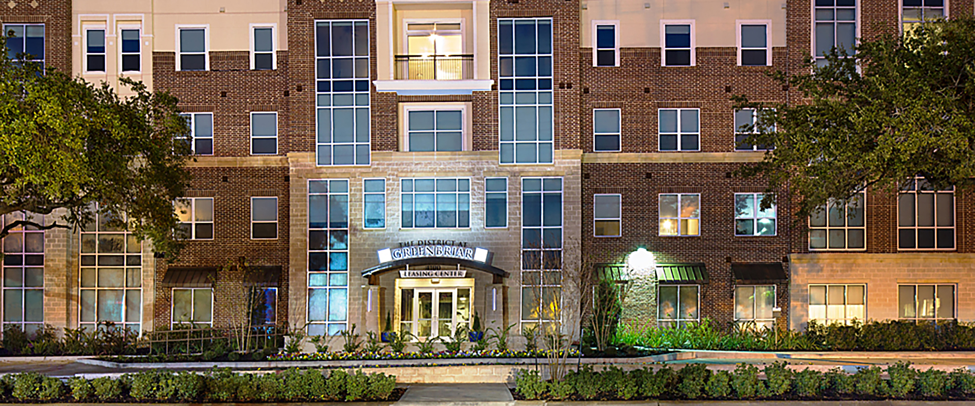 Rice Village Apartments in Houston, TX - District at Greenbriar - Exterior