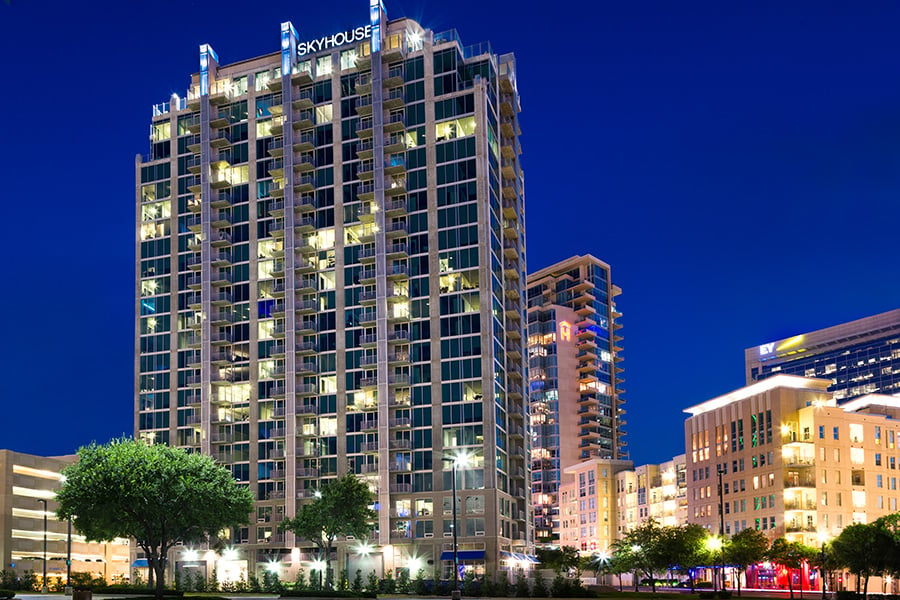 Victory Park Apartments in Dallas - SkyHouse Dallas - Exterior