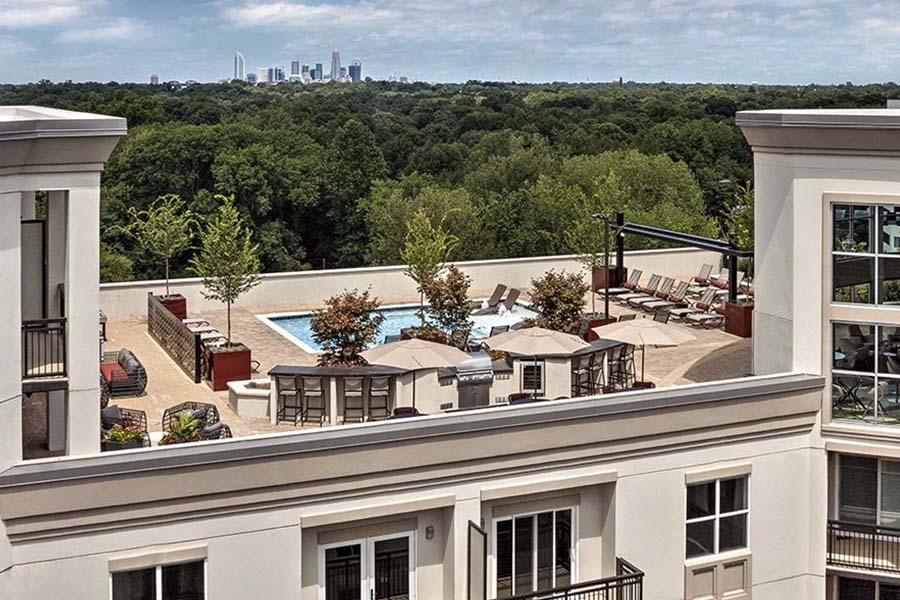 The Encore SouthPark apartments | Charlotte, NC | exterior and skyline