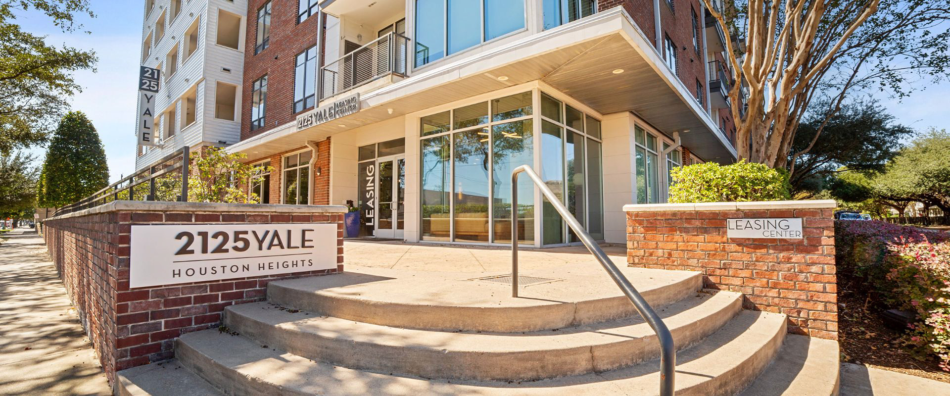 Houston Heights Apartments for Rent - 2125 Yale - Exterior