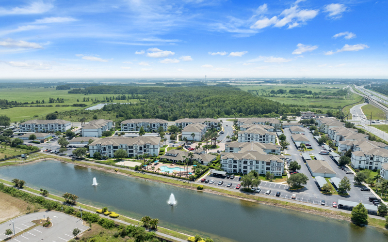 Reserve at Beachline | Orlando, FL Apartments | lakeside trail