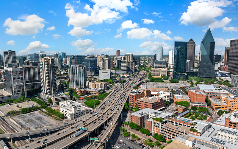 Knox-Henderson Apartments in Dallas - Strata - Downtown Dallas
