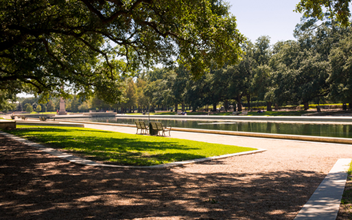 Apartments for Rent near Hermann Park Houston - District at Greenbriar - Neighborhood