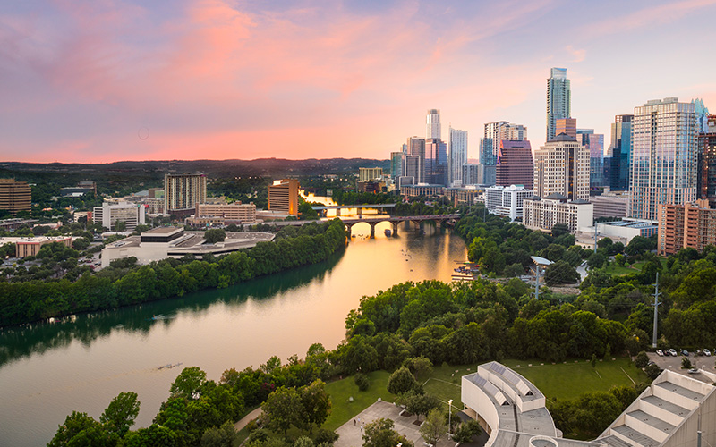 Rainey Street Apartments in Austin, TX - SkyHouse Austin - Views