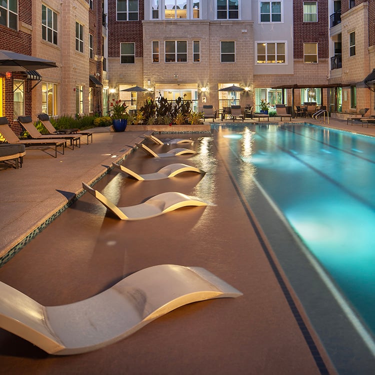 District at Greenbriar Apartments Reviews
