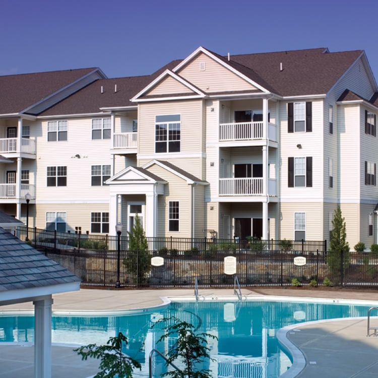 Pet Friendly Apartments in Peabody, MA - Highlands at Dearborn - Online Reviews