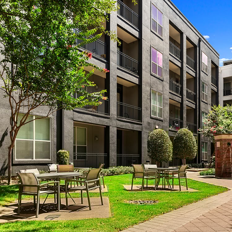 Icon at Ross Apartments Reviews