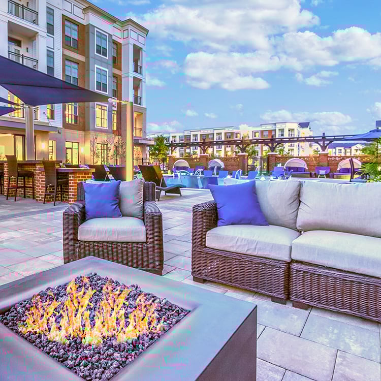 Pet Friendly Apartments in Charlotte, NC - The Links Rea Farms - Online Reviews
