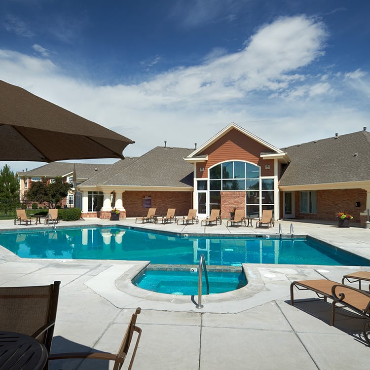Madison Park pool - Apartments for Rent in Thornton, CO