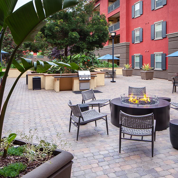 Renovated San Diego Apartments for Rent - Mira Bella courtyard