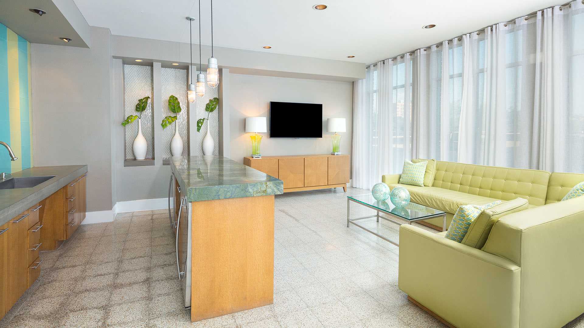 Houston Heights Apartments 2125 Yale Apartments Houston, Texas