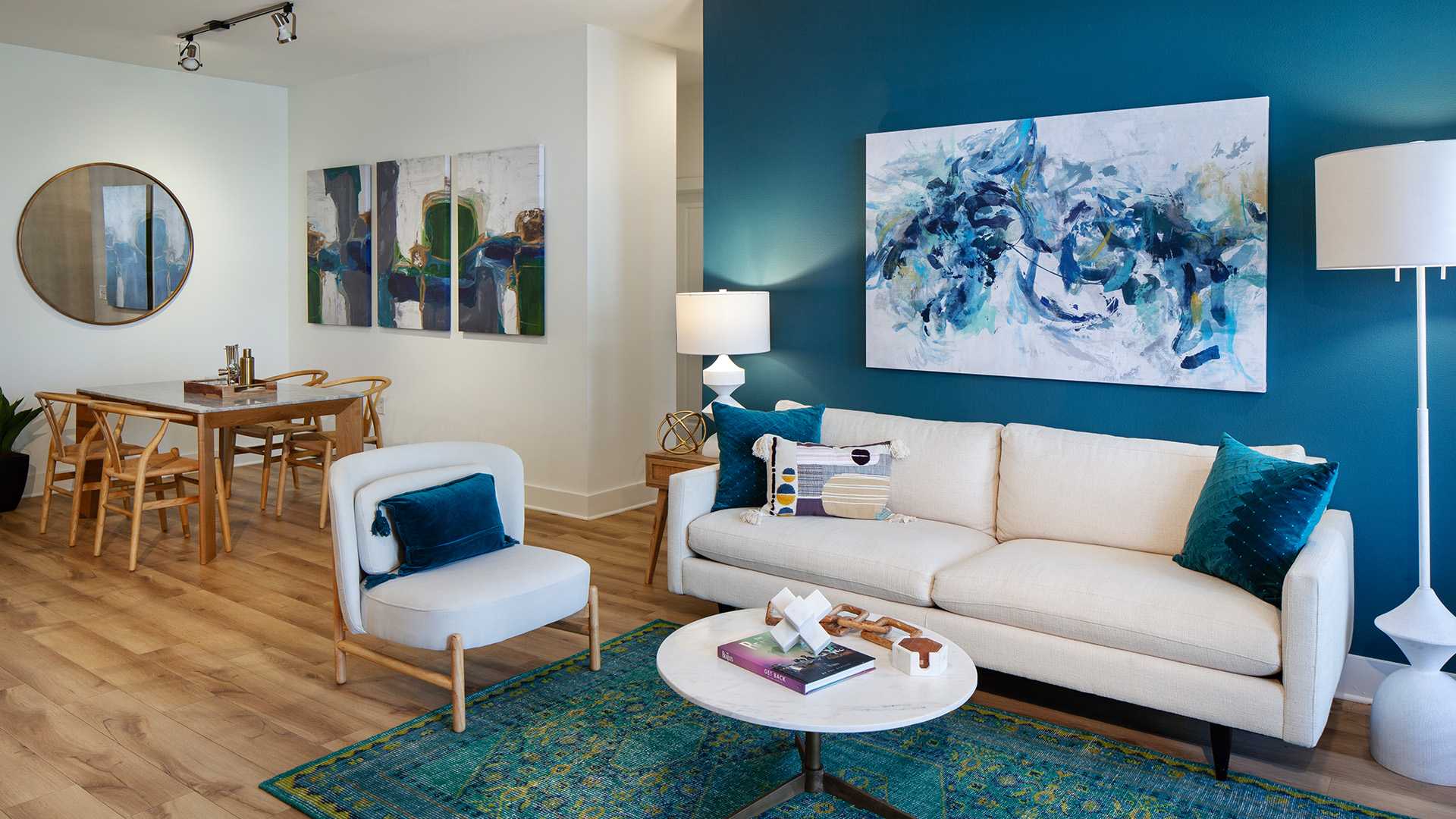 1 Bedroom Apartments in Houston Heights - 2125 Yale - Living Room