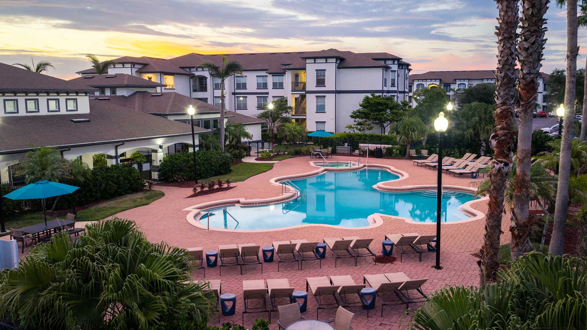 Reserve at Beachline Upgraded apartment homes in Lake Nona Medical City - Orlando, FL - pool