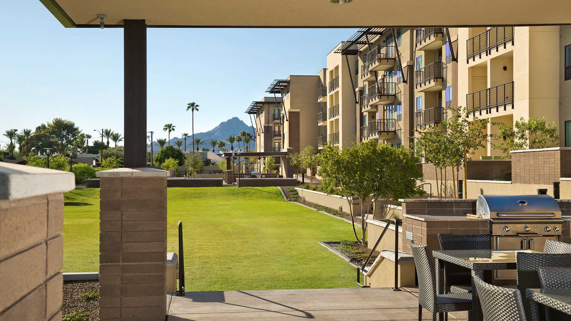 Camelback Apartments in Phoenix, AZ Citrine Apartments